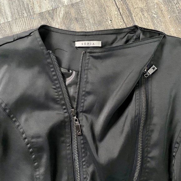 Black tailored jacket - Picture 2 of 6